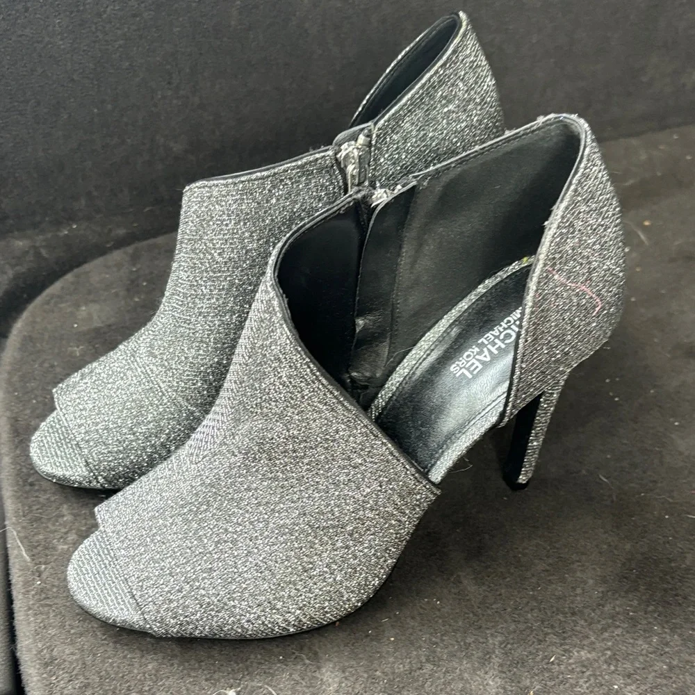 Michael Kors Glittering Silver Heels